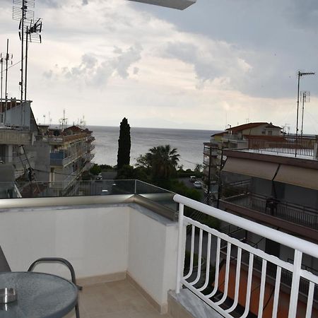 Sea View Luxury Apartment In Nea Kallikratia. Nea Kallikrateia Екстериор снимка