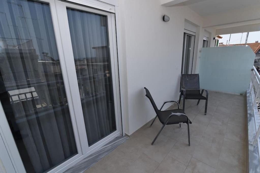 Sea View Luxury Apartment In Nea Kallikratia. Nea Kallikrateia Екстериор снимка
