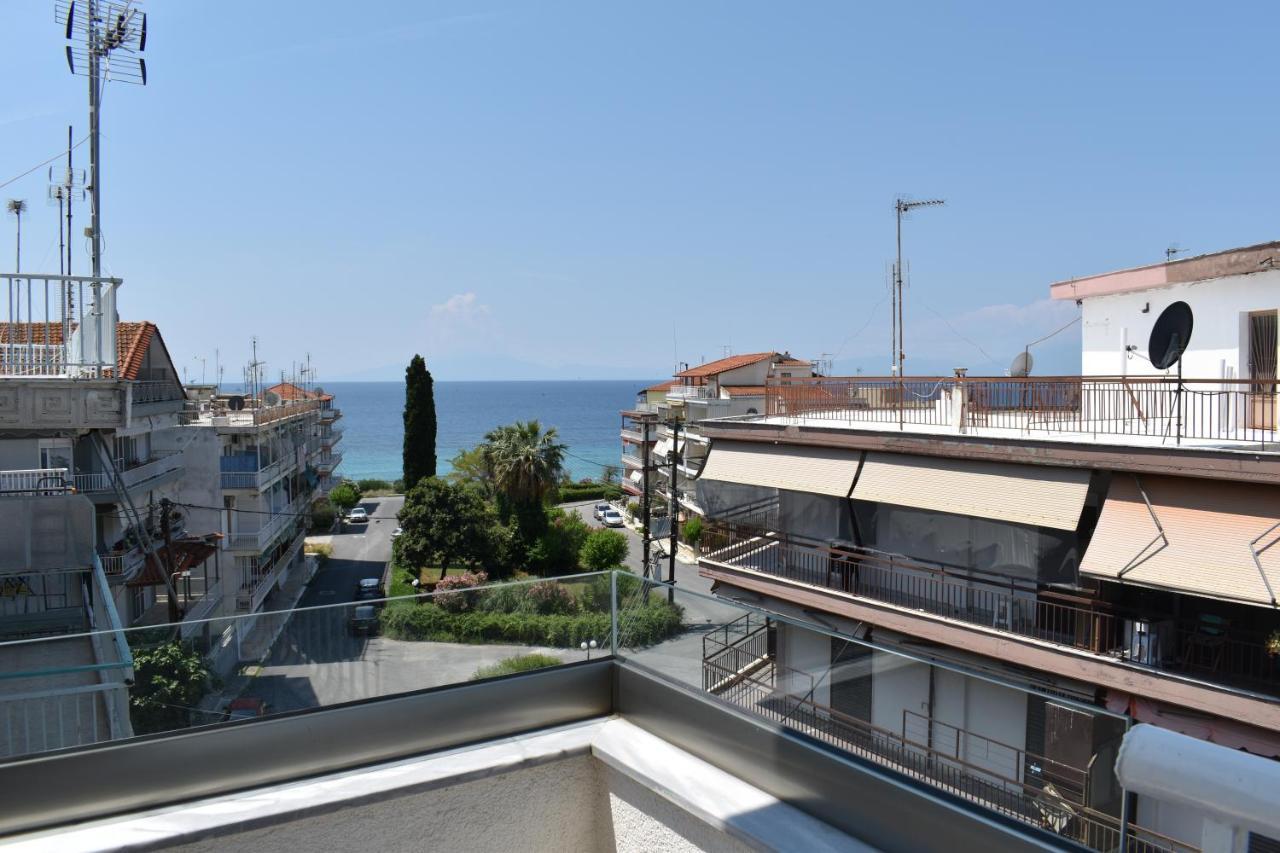 Sea View Luxury Apartment In Nea Kallikratia. Nea Kallikrateia Екстериор снимка