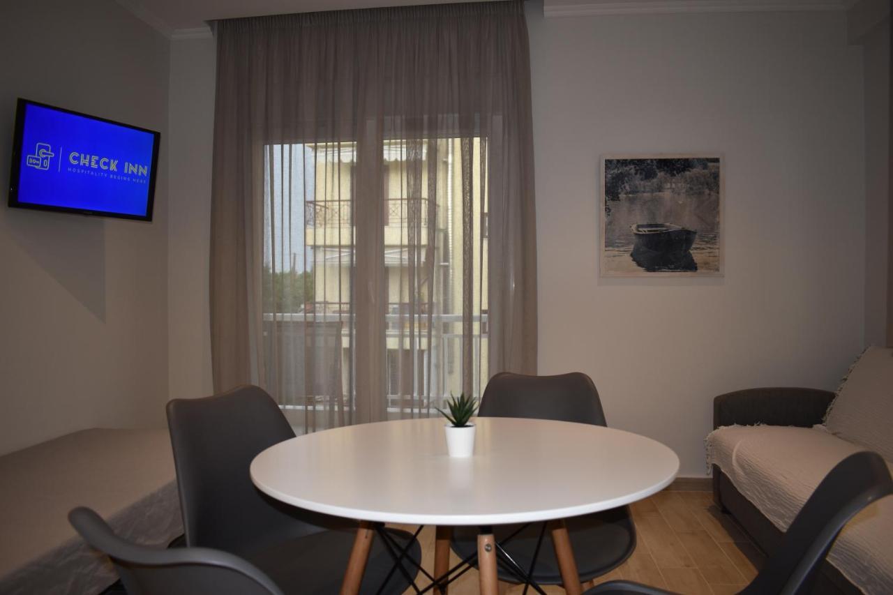 Sea View Luxury Apartment In Nea Kallikratia. Nea Kallikrateia Екстериор снимка