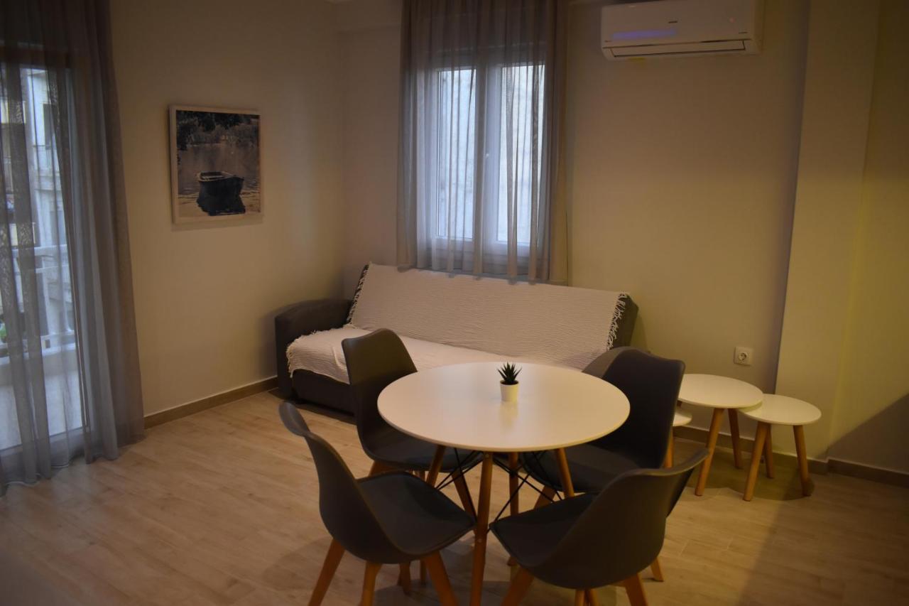 Sea View Luxury Apartment In Nea Kallikratia. Nea Kallikrateia Екстериор снимка