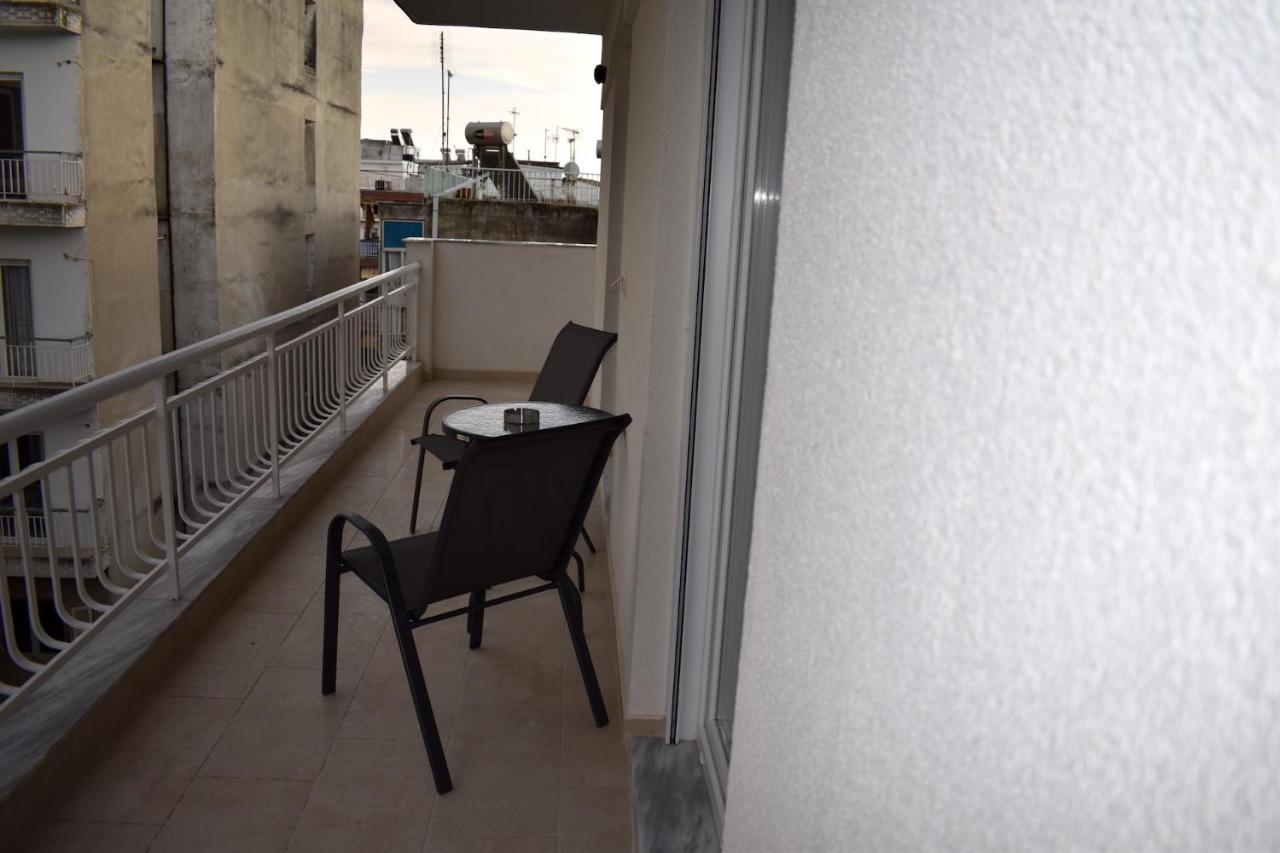 Sea View Luxury Apartment In Nea Kallikratia. Nea Kallikrateia Екстериор снимка
