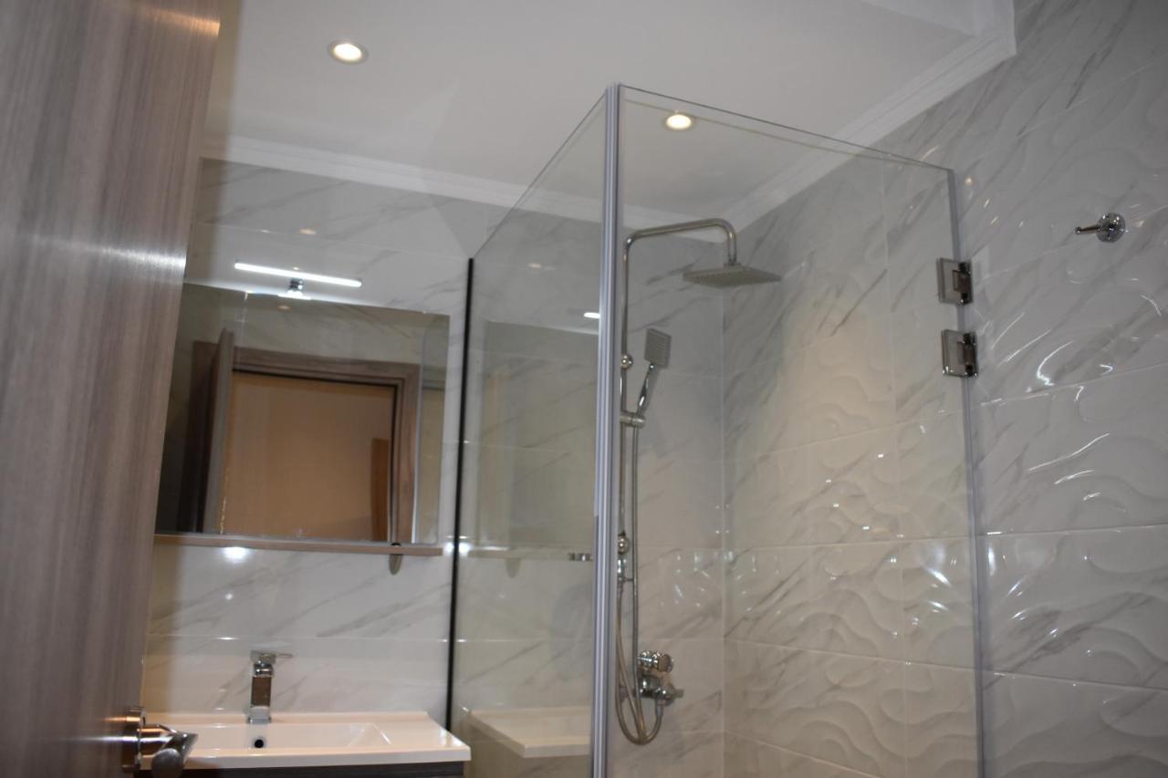 Sea View Luxury Apartment In Nea Kallikratia. Nea Kallikrateia Екстериор снимка