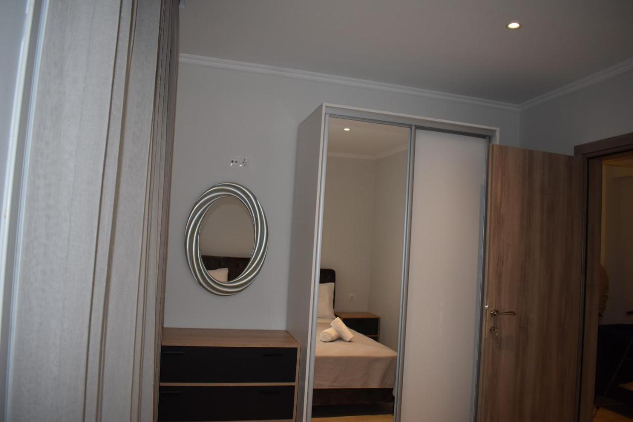 Sea View Luxury Apartment In Nea Kallikratia. Nea Kallikrateia Екстериор снимка