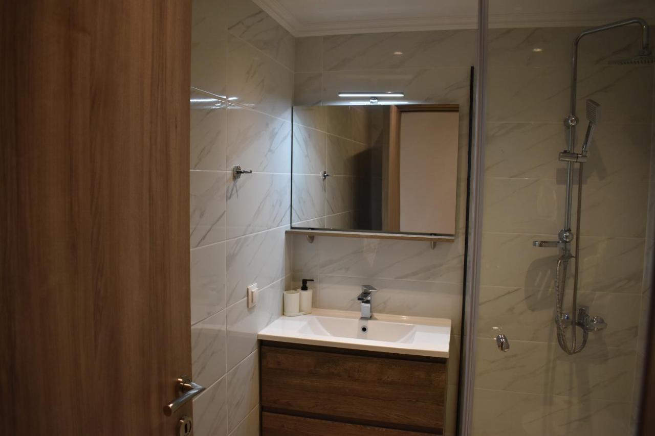 Sea View Luxury Apartment In Nea Kallikratia. Nea Kallikrateia Екстериор снимка